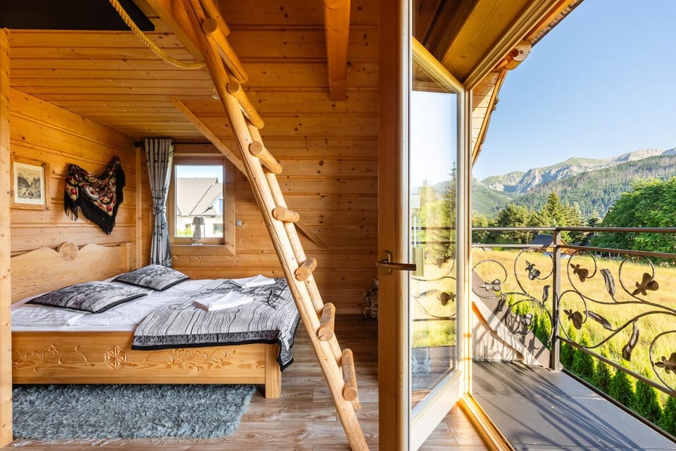 Bed, Balcony/Terrace, Photo of the whole room, Bedroom, Mountain view