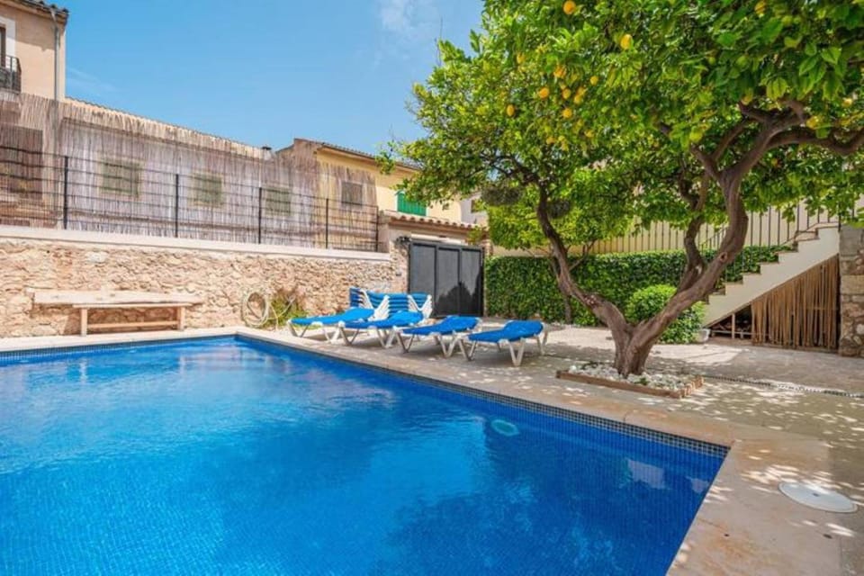 Swimming pool, Swimming pool