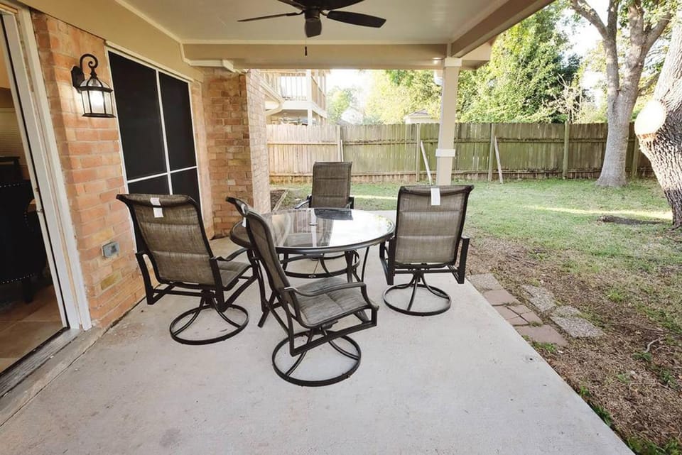 Richmond, Sugarland, Rosenburg, Katy West Houston - Lansdowne House in Houston