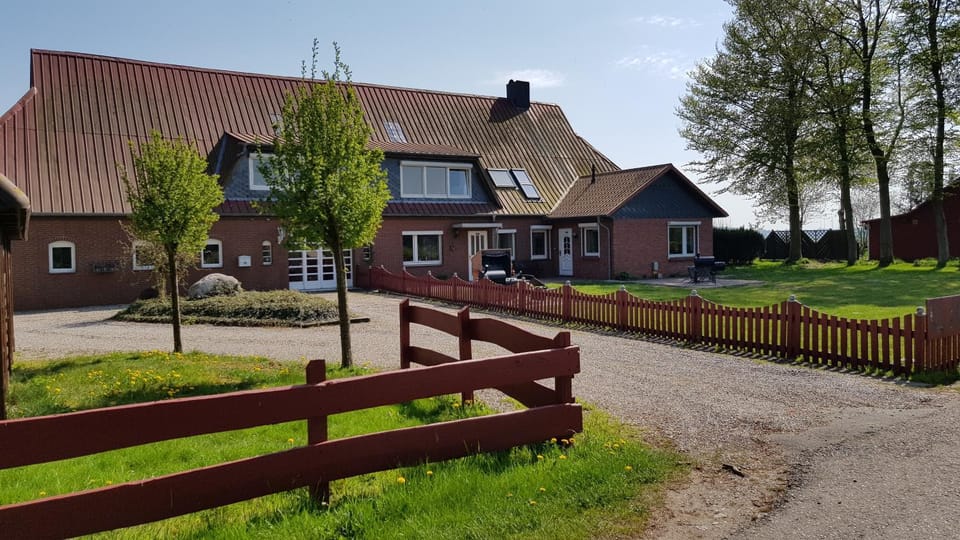 Ferienwohnung mit wunderschönem Blick auf den Nord-Ostsee-Kanal Apartment in Schleswig-Holstein