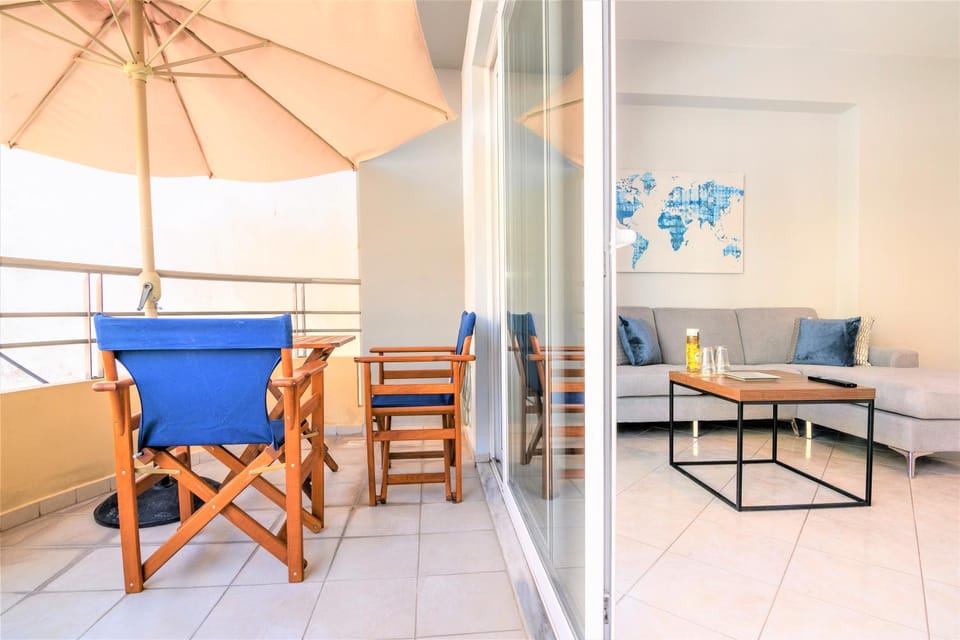 Patio, Balcony/Terrace, Balcony/Terrace, Living room, Seating area, Dining area, Area and facilities