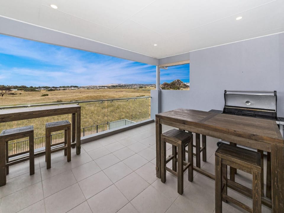 21 30 Troon Drive House in Normanville