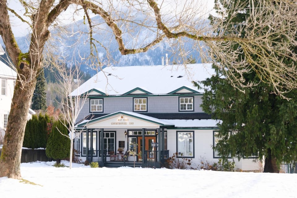 Property building, Day, Winter