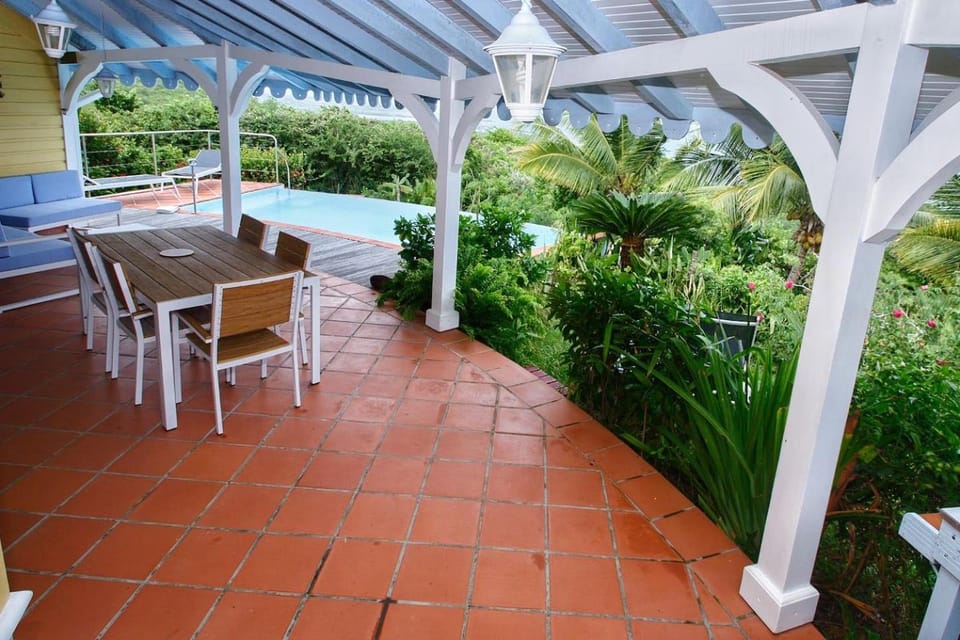 Balcony/Terrace, Pool view, Swimming pool, sunbed
