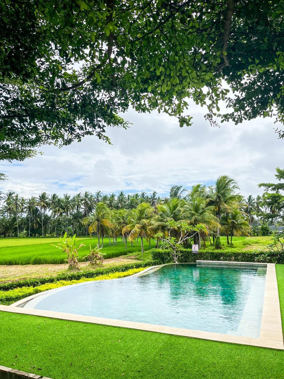 Property building, Swimming pool