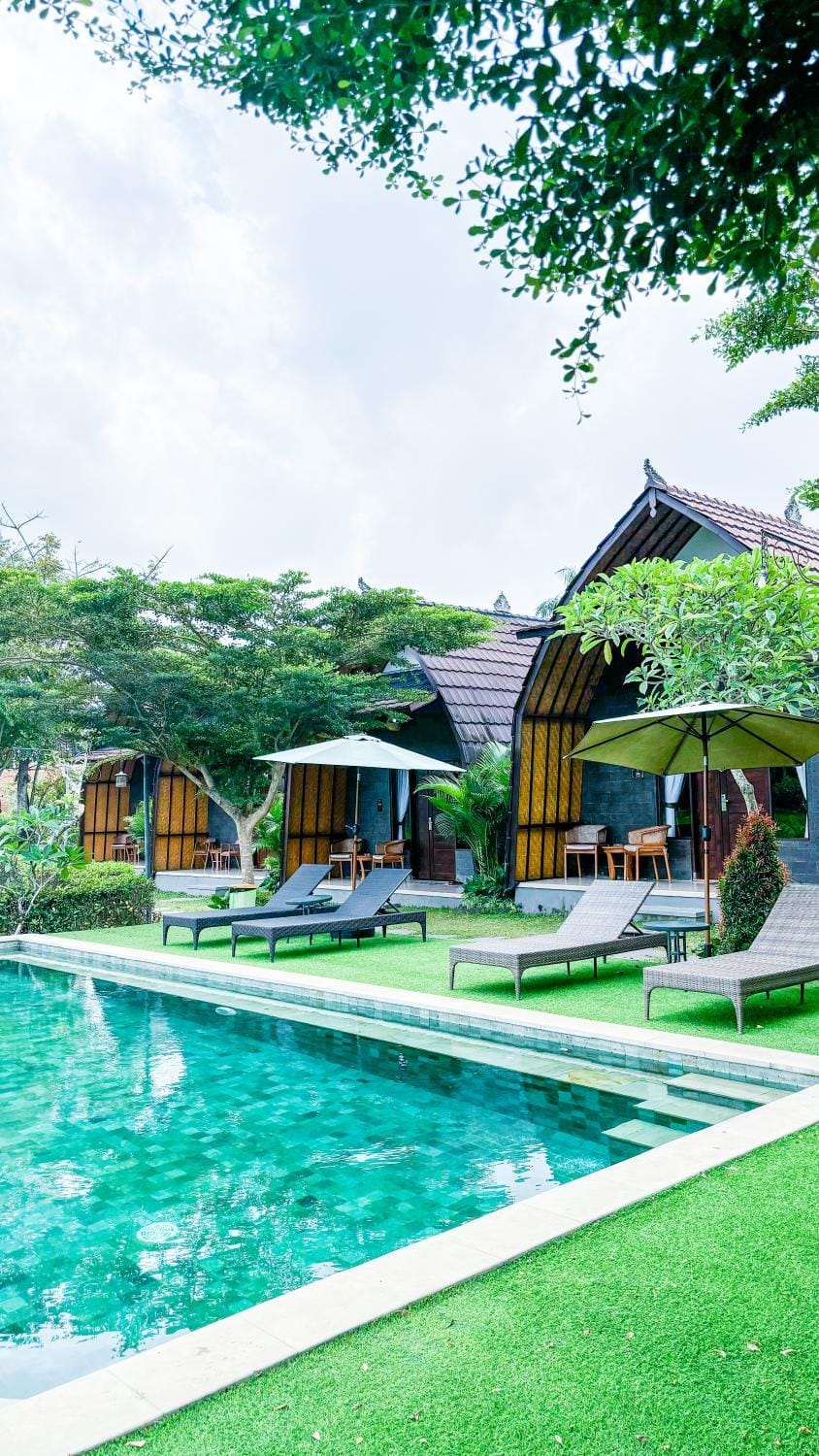 Property building, Swimming pool