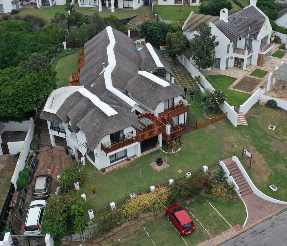 Property building, Bird's eye view, Parking