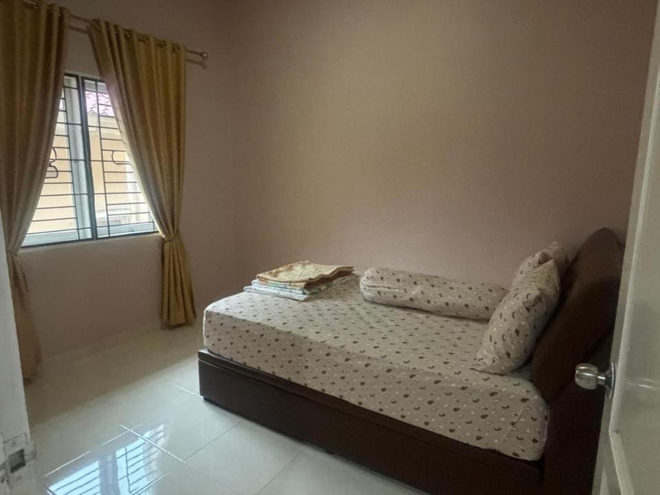 Villa Brastagi Resort Jalan Mimpin Tua Blok C No. 41 Villa in Indonesia