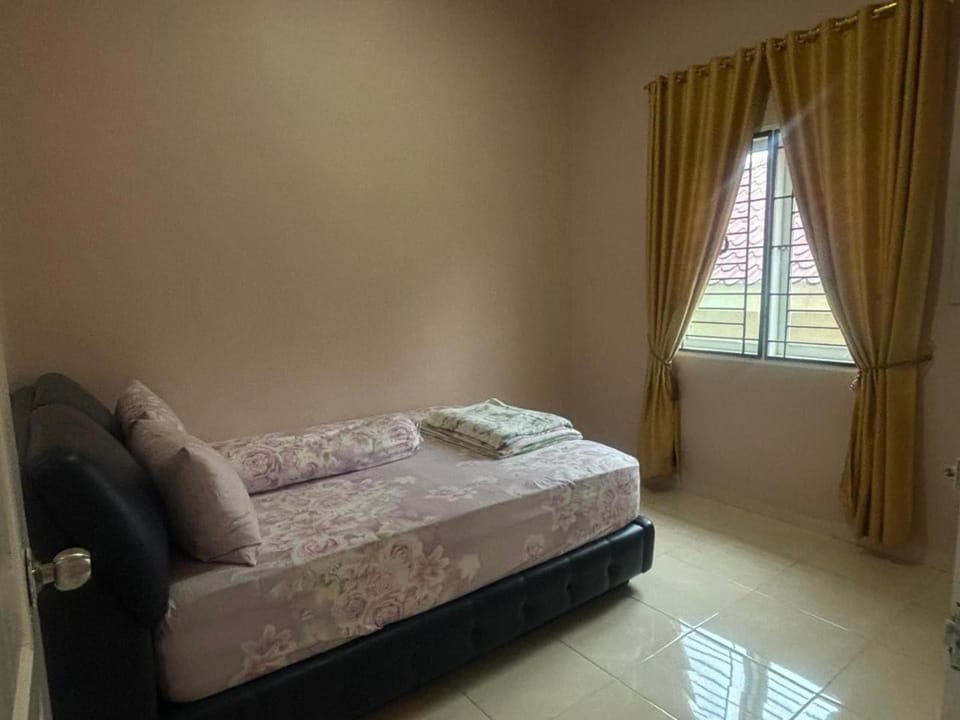 Villa Brastagi Resort Jalan Mimpin Tua Blok C No. 41 Villa in Indonesia