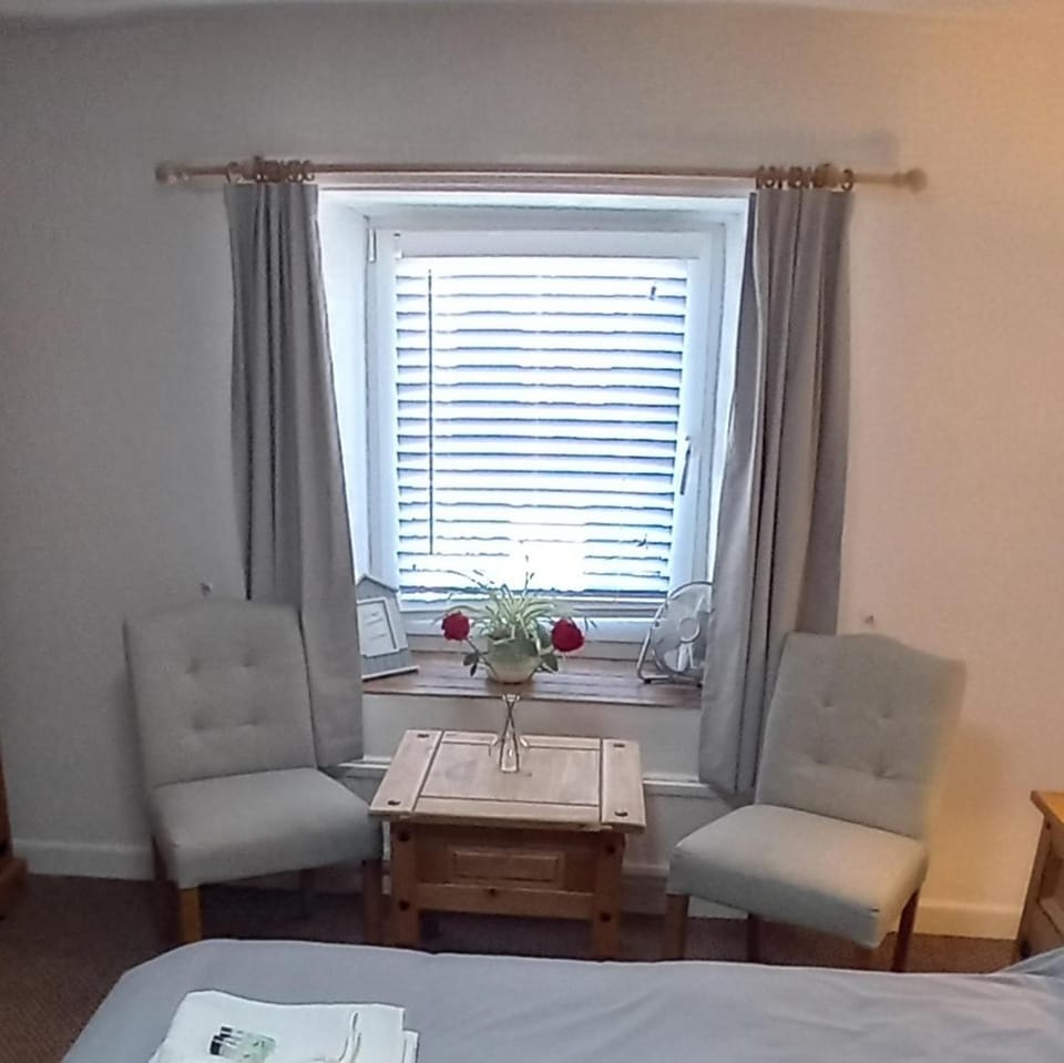 Seating area, Bedroom