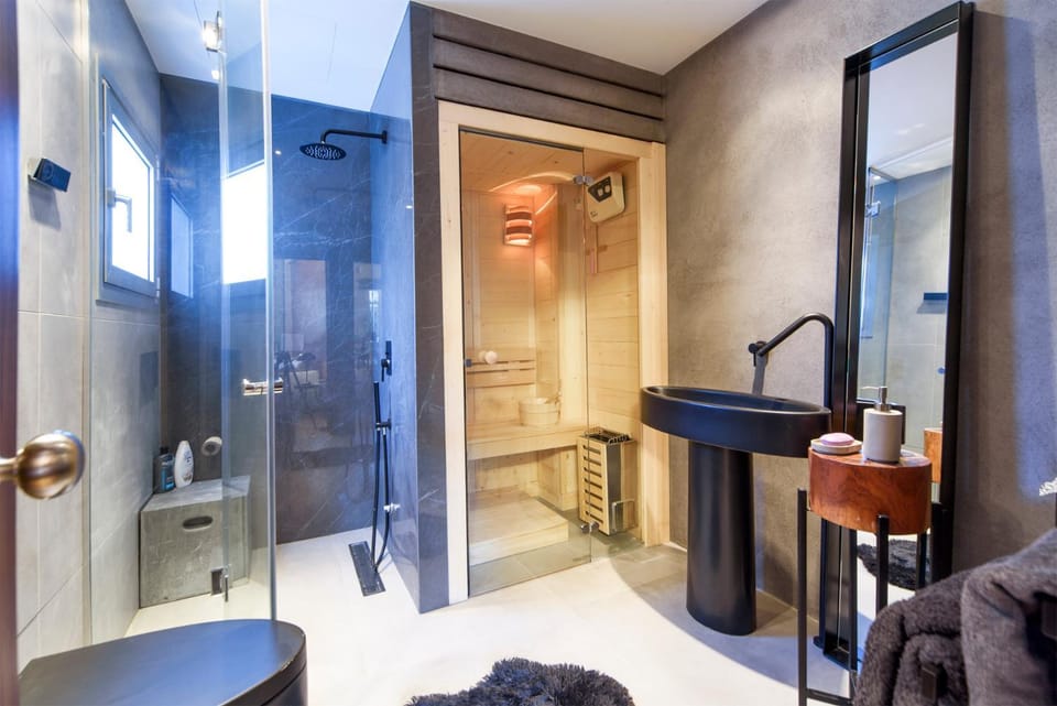 Sauna, Bathroom, Spa and wellness centre/facilities
