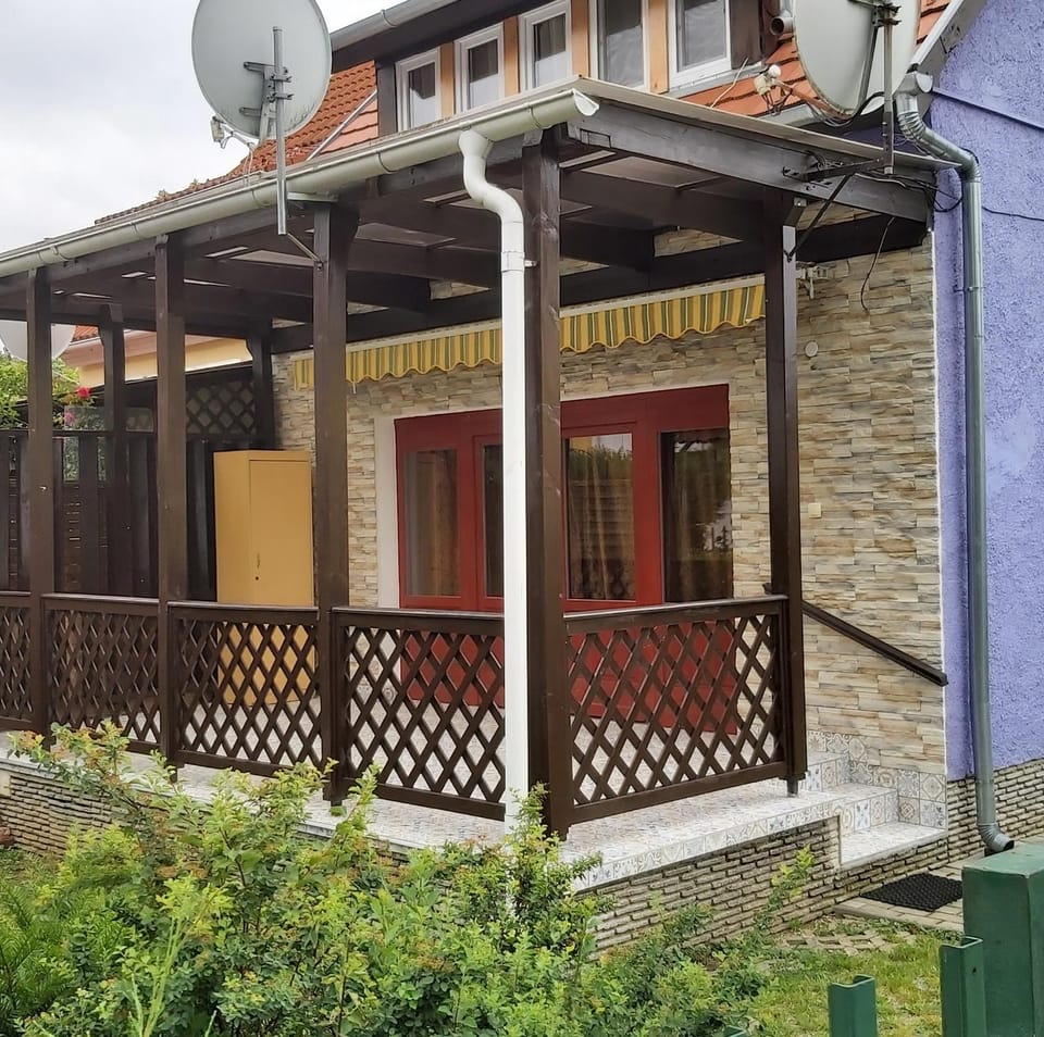 Property building, Balcony/Terrace