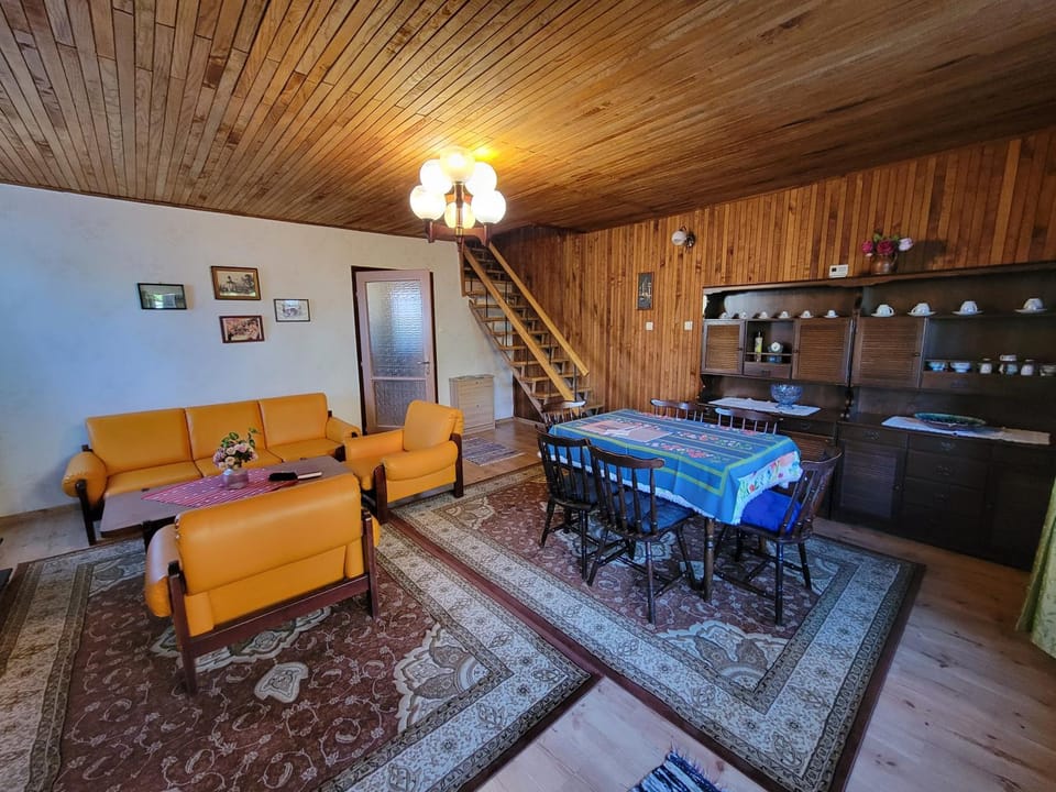 Property building, Communal lounge/ TV room