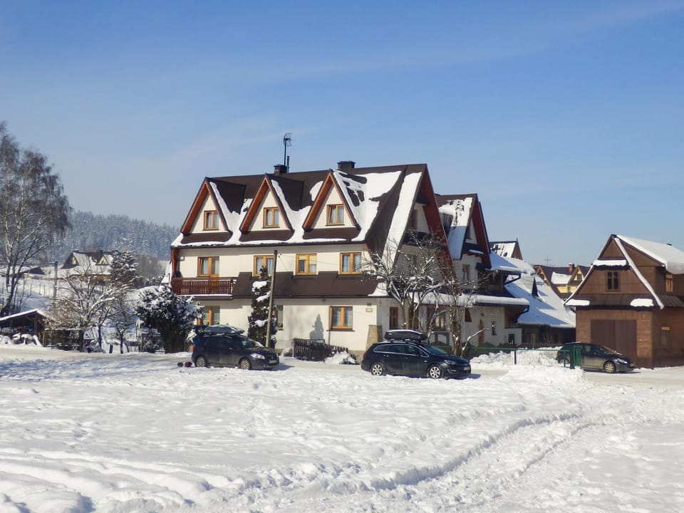 Property building, Off site, Neighbourhood, Natural landscape, Winter, Other, Hiking, On site, Area and facilities, Sports, Entertainment