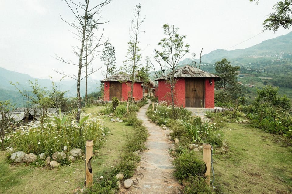 Property building, Garden, View (from property/room), Mountain view