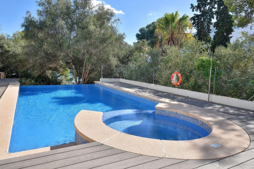 Villa Arran de Mar House in Migjorn