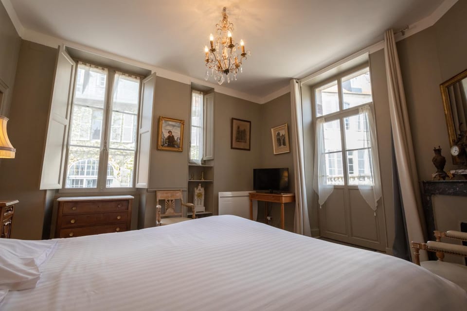 Hôtel de Panette - Entrée sainte Chapelle - Cathédrale - Palais Jacques Cœur - Panette Collection Apartment in Bourges