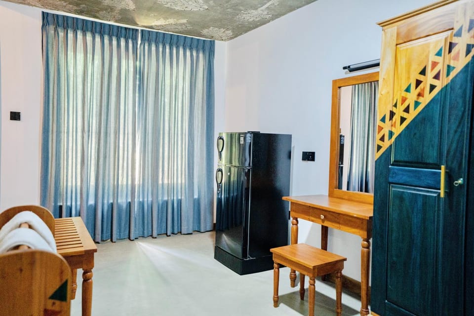 minibar, wardrobe