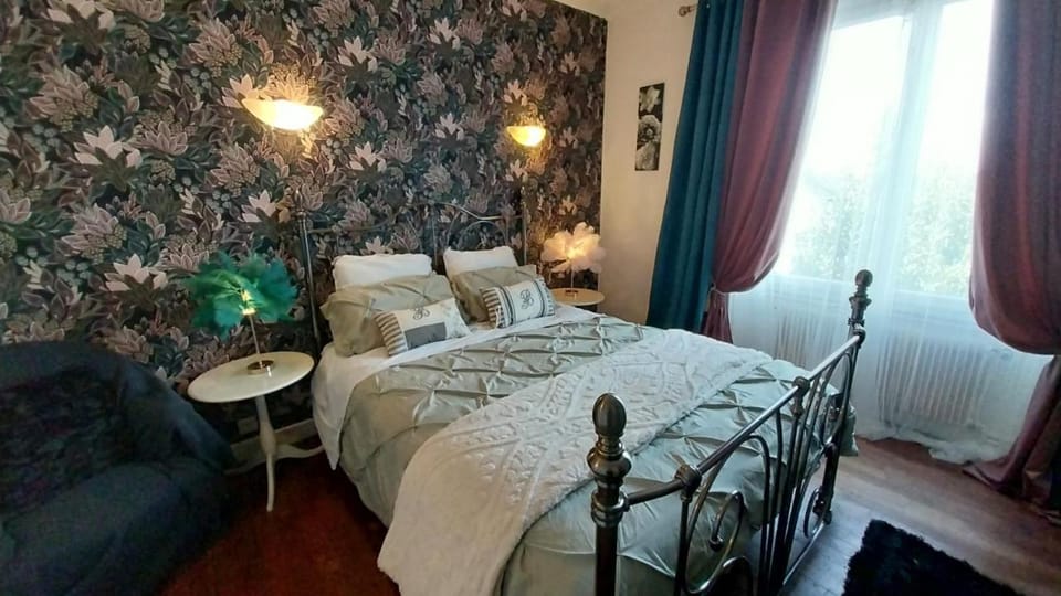 le 7 pompadour Bed and Breakfast in Nouvelle-Aquitaine