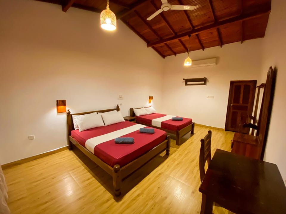 Bed, Photo of the whole room, Bedroom, air conditioner