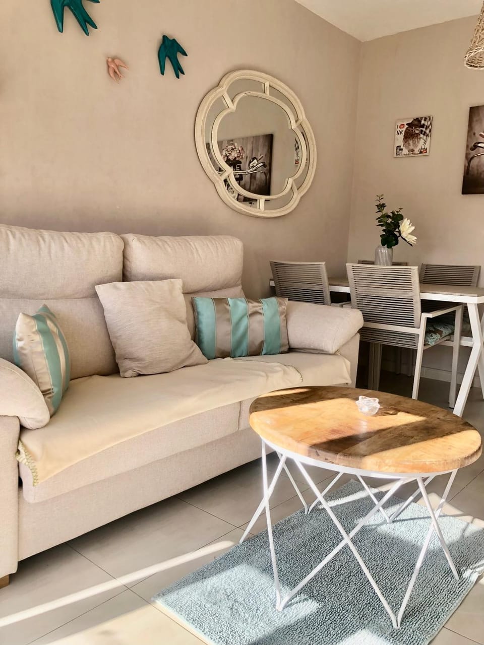 Living room, Dining area