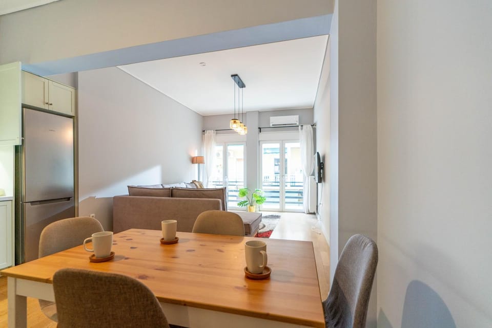 Pame Rentals - 2BD & 2BA Home, 4 Min to Acropolis Apartment in Athens