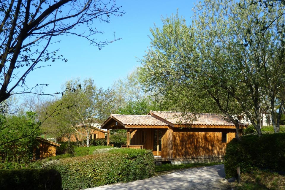 Camping Pré-Fixe Campground/ 
RV Resort in Occitanie