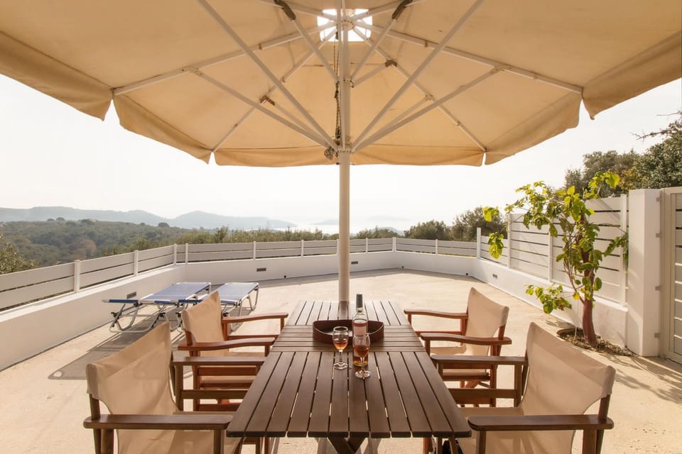 Property building, Patio, Day, Natural landscape, View (from property/room), Balcony/Terrace, Seating area, Dining area, Sea view, Sea view