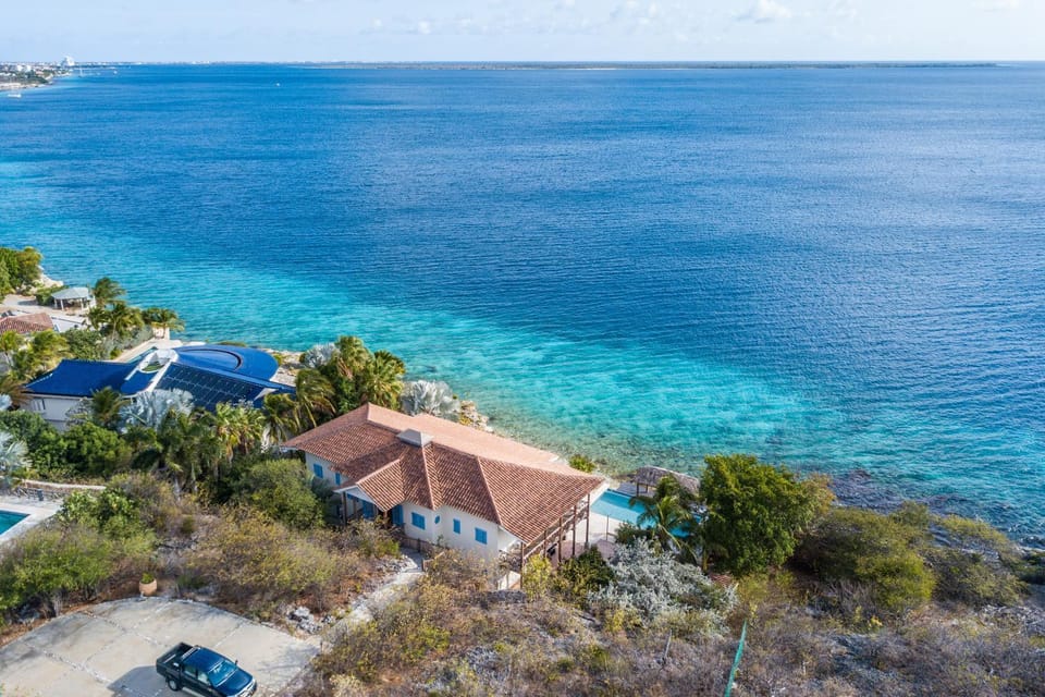 Property building, Neighbourhood, Bird's eye view, Parking