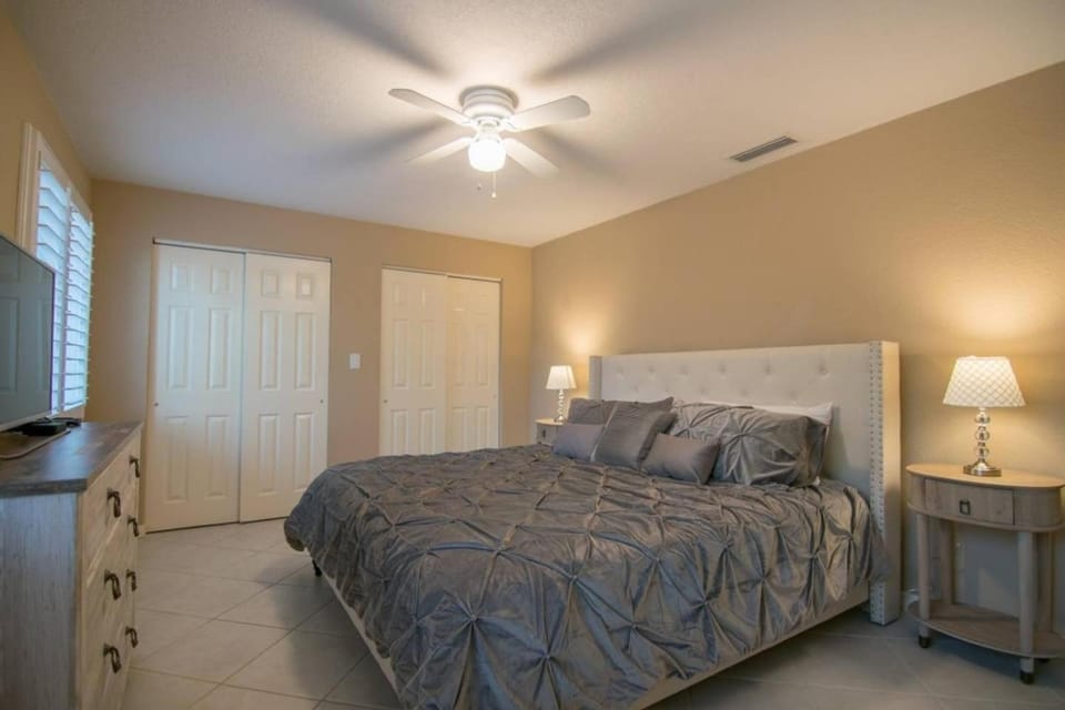 Chic Private Pool Home Minutes to Bonita Beaches House in Bonita Springs