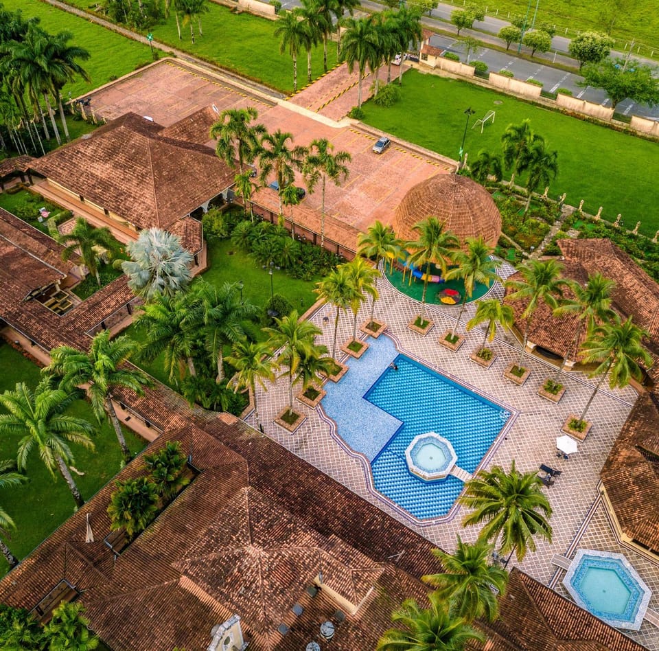 Facade/entrance, Day, Natural landscape, Bird's eye view, Garden, Garden view, Pool view, Swimming pool