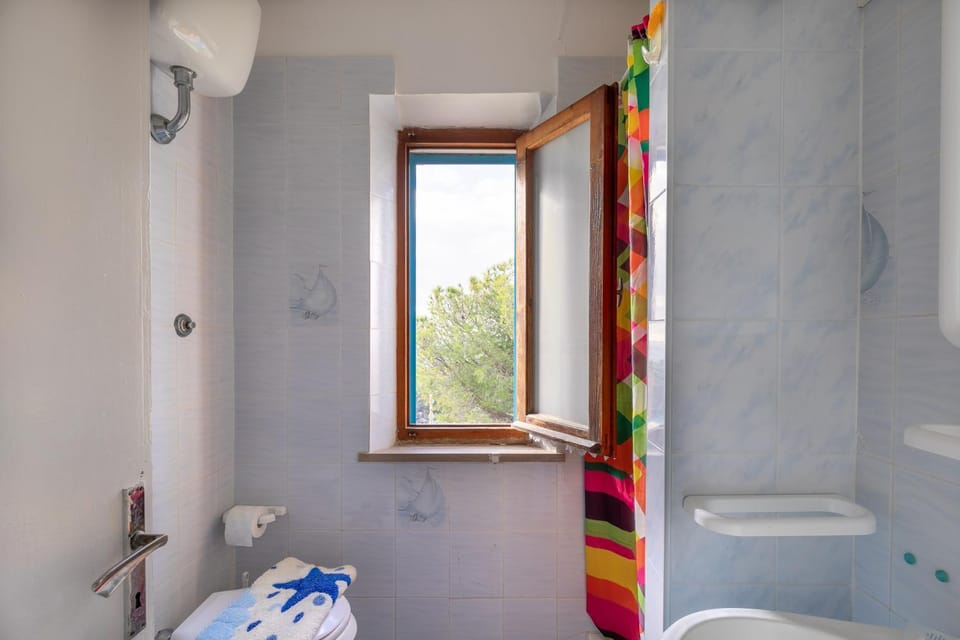 Bathroom, Living room