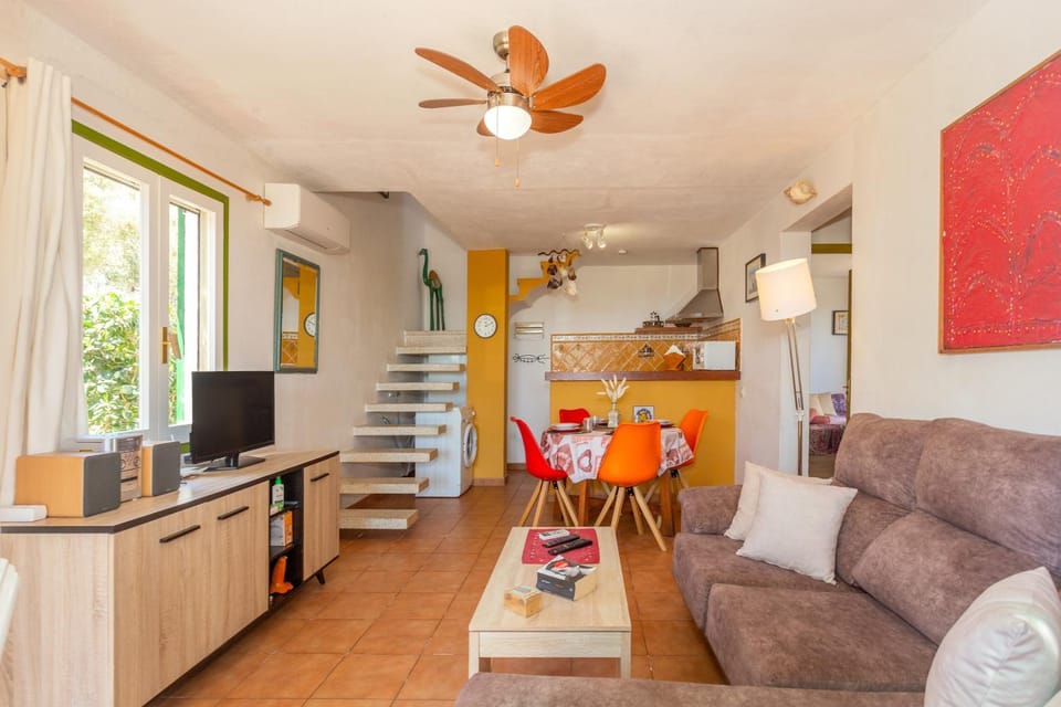 Property building, Living room