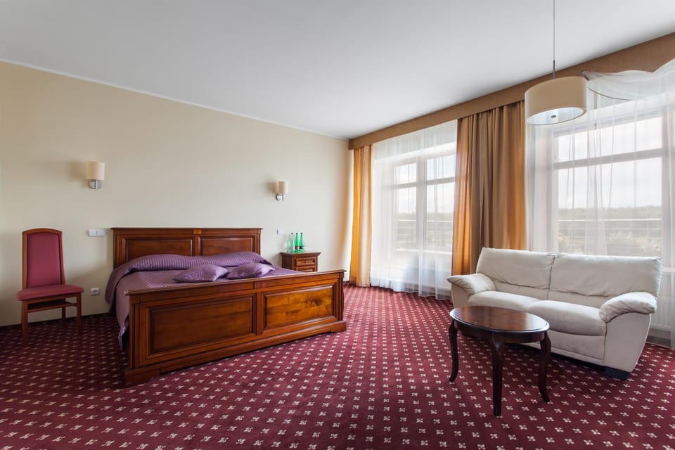 Day, Photo of the whole room, Photo of the whole room