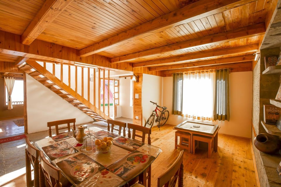 Communal lounge/ TV room, Breakfast