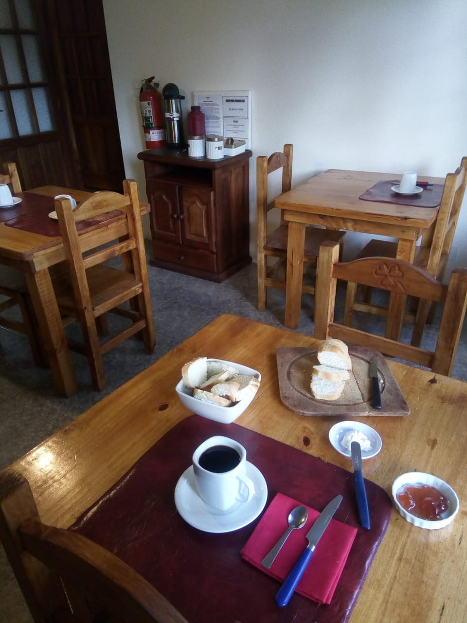Restaurant/places to eat, Food and drinks, Dining area, Breakfast