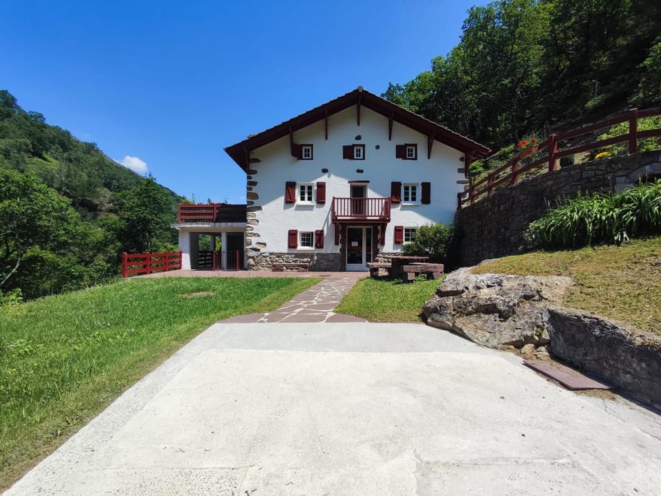 Property building, Day, Natural landscape, Garden view, Mountain view
