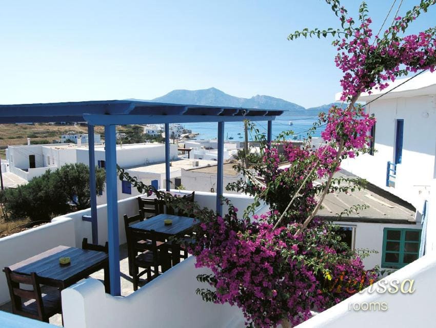 Facade/entrance, Balcony/Terrace, Area and facilities