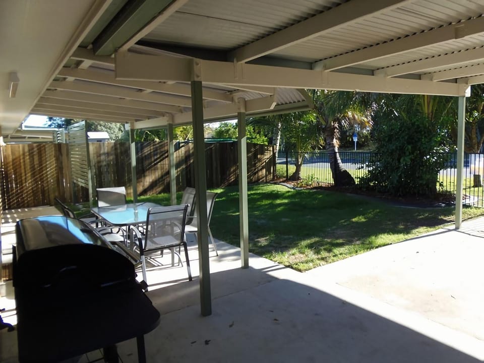 Palmgrove 2 Rainbow Beach House in Rainbow Beach