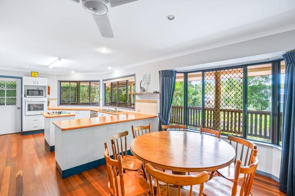 Barnys Rainbow Beach House in Rainbow Beach