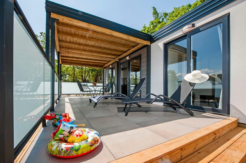 Patio, Balcony/Terrace