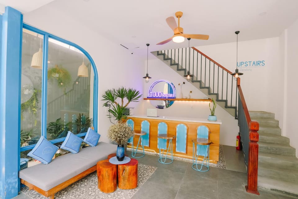 Tò Vò Hostel Huế Bed and Breakfast in Laos
