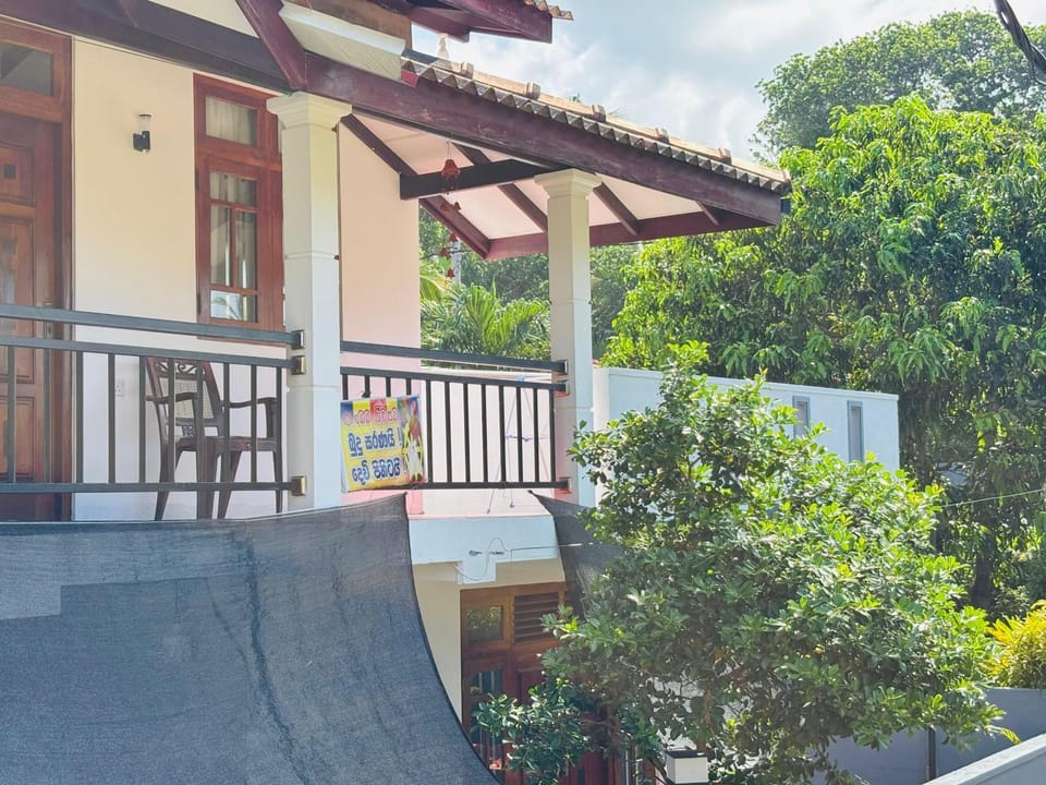 Great yeheni villa Villa in Hikkaduwa