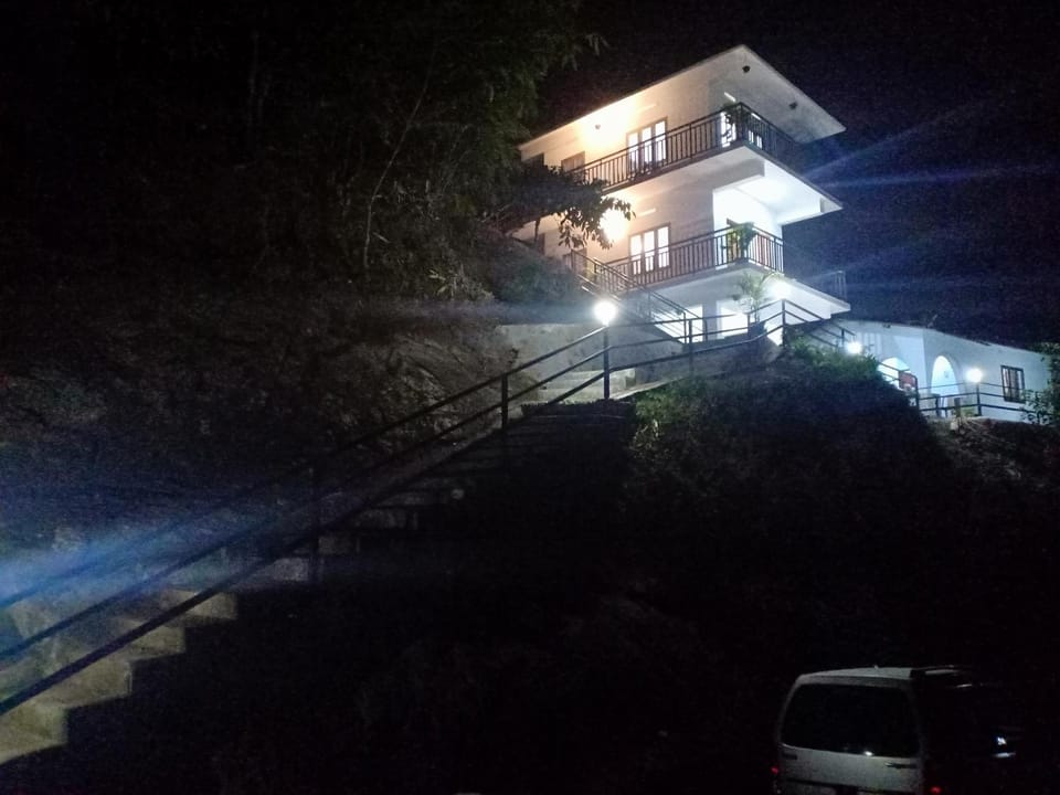 Mountain Breeze Villa and Homestay Villa in Kerala