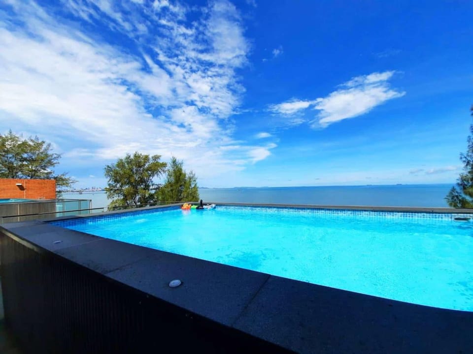 Day, Natural landscape, Pool view, Sea view, Swimming pool, sunbed