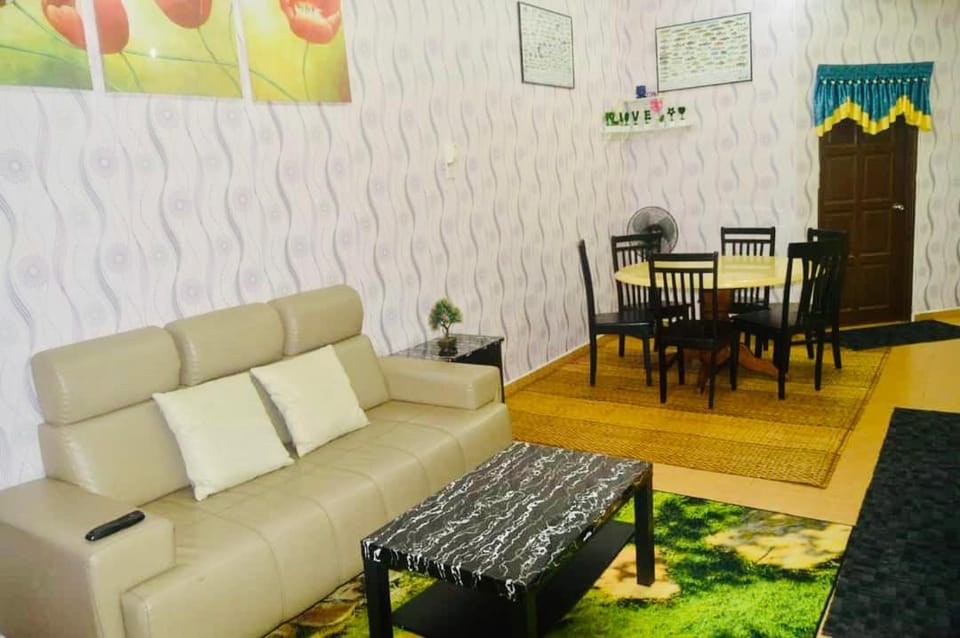 Niks Homestay Kok Lanas House in Malaysia
