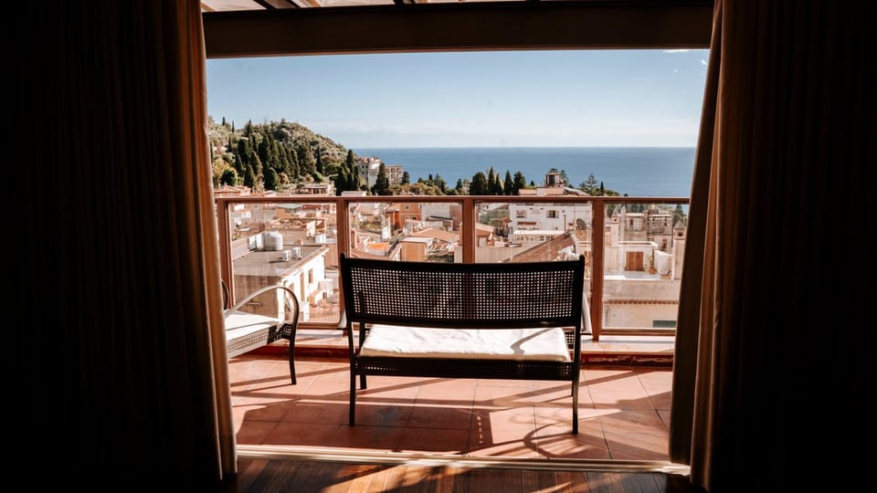 View (from property/room), Balcony/Terrace, Sea view