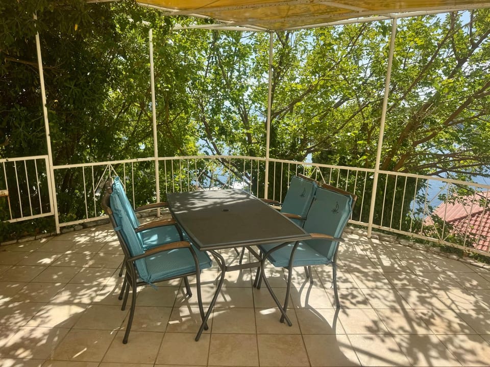 Perfect Sea View Terrace Apartment Zlatni Potok Apartment in Dubrovnik