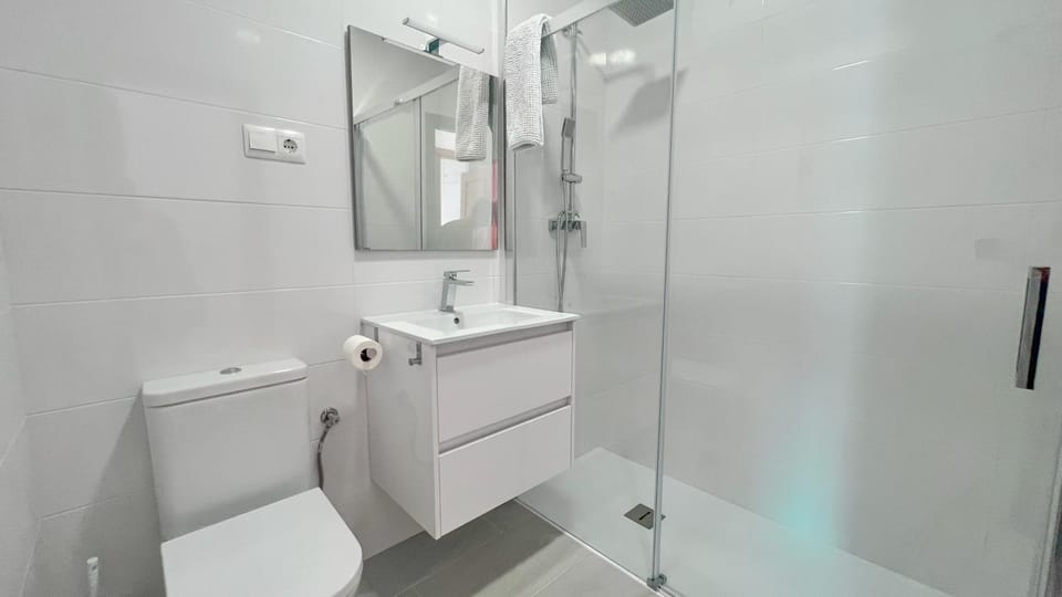 Shower, Bathroom