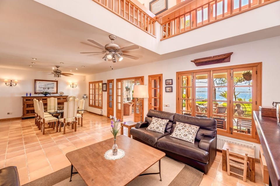 Property building, Living room